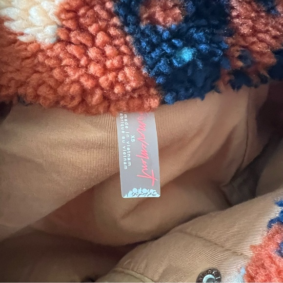 NWT Free People Sherpa Hit The Slopes Oasis Combo Aurora Tie Dye Pullover XS - Picture 11 of 12